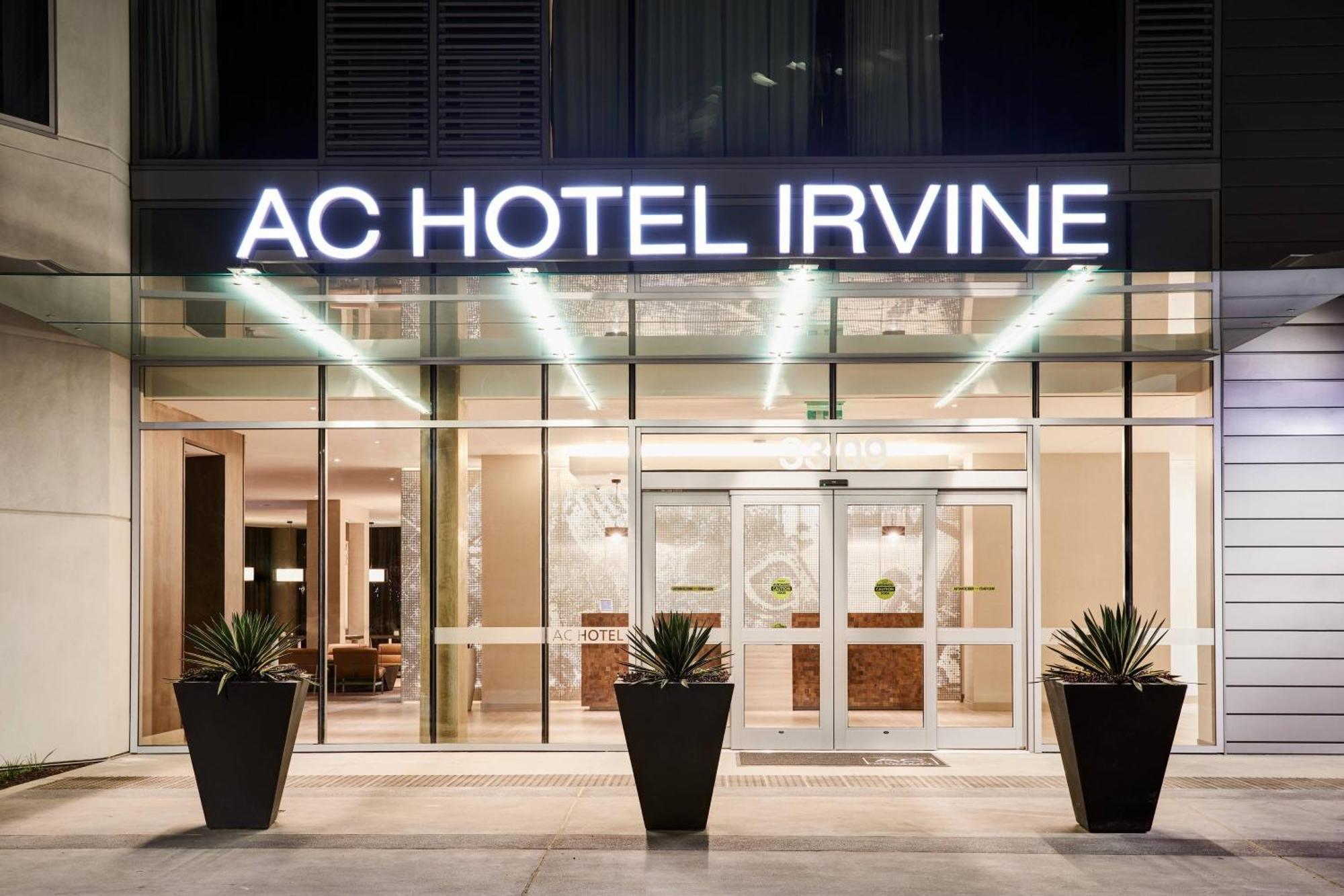 Ac Hotel By Marriott Irvine Exterior foto
