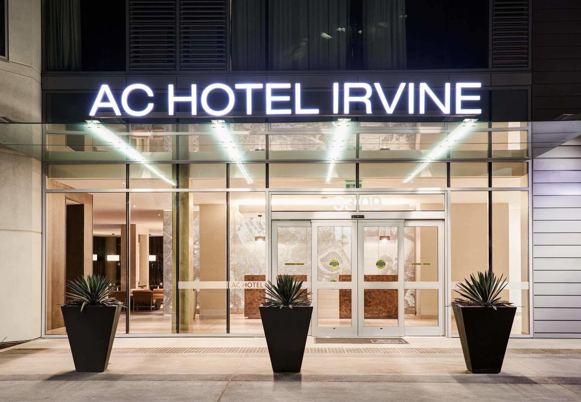Ac Hotel By Marriott Irvine Exterior foto
